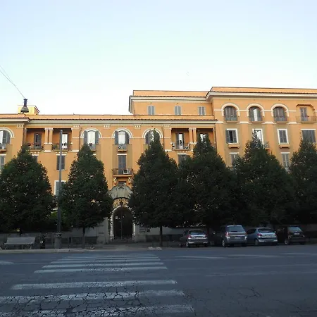 Sunny 2* Rome
